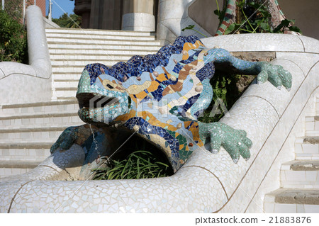 Guell Park · Lizard (Spain · Barcelona) 21883876
