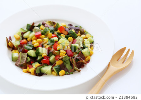 Chopped salad 21884682