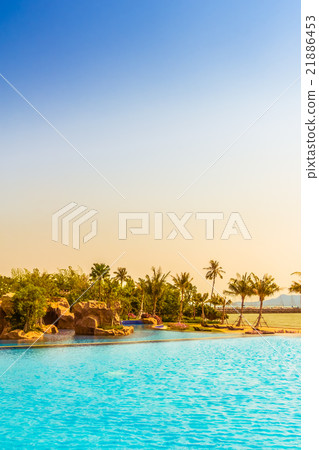 Swimming pool Swimming pool 21886453