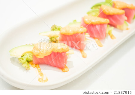 Tuna roll with avocado Tuna roll with avocado 21887915
