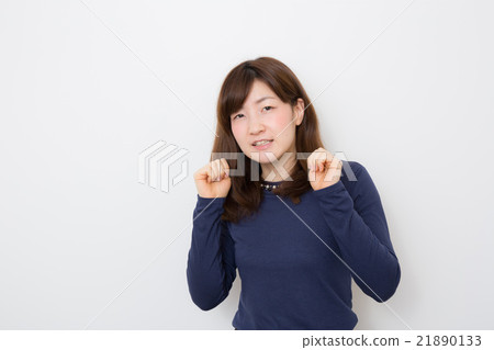 Women in their 20s happy 21890133