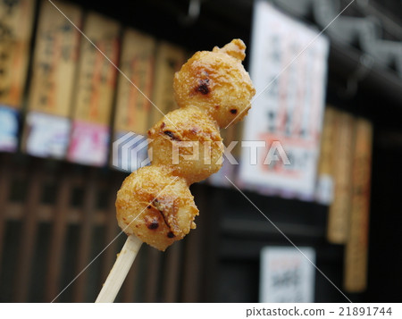 Inuyama's specialty Gofira Mochi 21891744