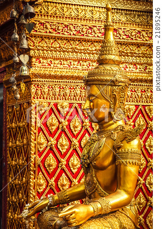 Gold sitting Buddha statue in Thailand Gold sitting Buddha statue in Thailand 21895246