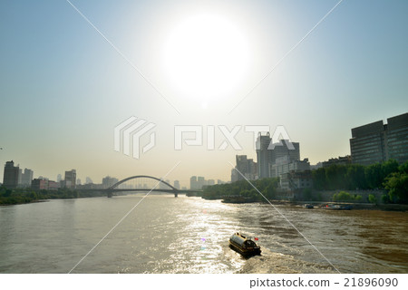 Yellow River (Lanzhou) 21896090
