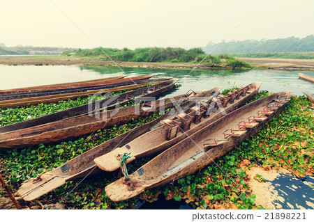 Chitwan Chitwan 21898221