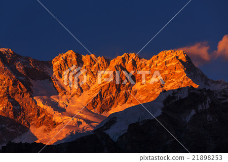 Kanchenjunga Kanchenjunga 21898253