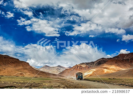 Indian lorry on Trans-Himalayan Manali-Leh highway 21898637