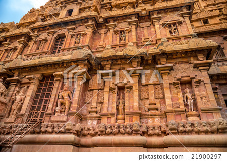 bas-relief tower Hindu Brihadishvara Temple 21900297