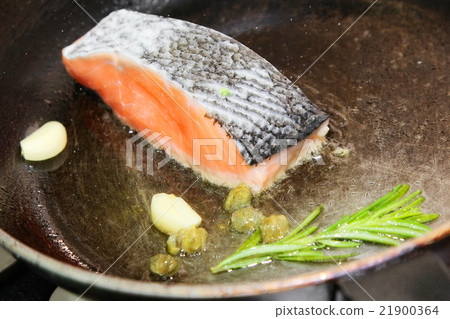 Norwegian salmon 21900364