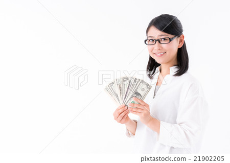 拿著外幣筆記的婦女 拿著外幣筆記的婦女 21902205