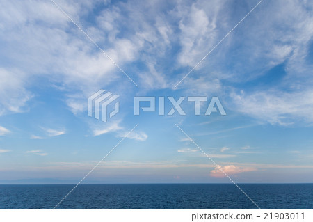 The Sea of Japan and the blue sky The Sea of Japan and the blue sky 21903011