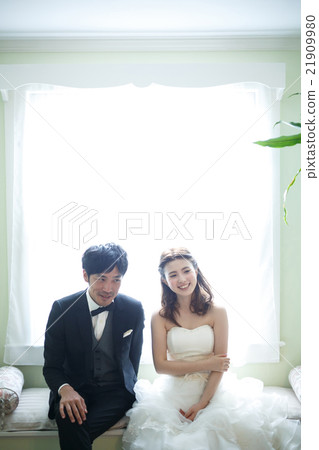 準備儀式的新娘和新郎 21909980
