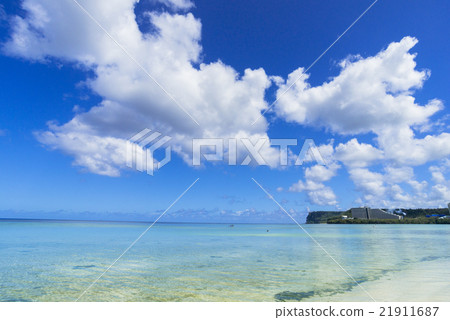 Tumon beach sea and clouds Tumon beach sea and clouds 21911687