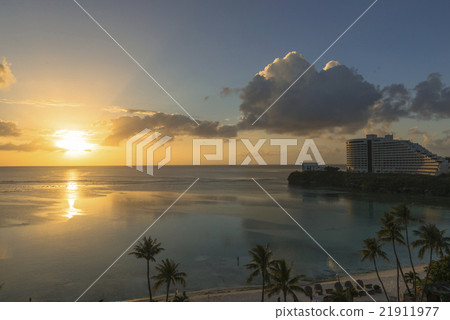 Sunset in Tumon Bay 21911977