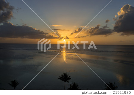 Sunset in Tumon Bay 21911980