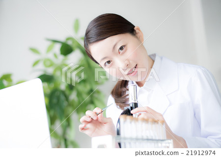 研究女性 研究女性 21912974
