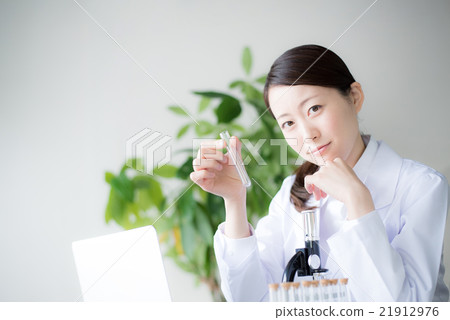 研究女性 研究女性 21912976