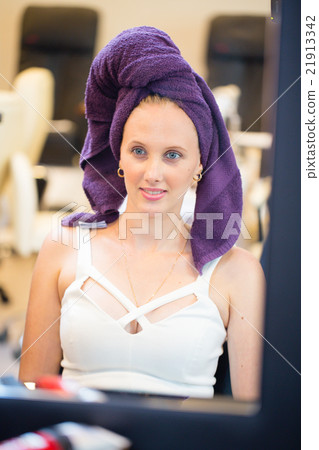 She in front of a mirror 21913342