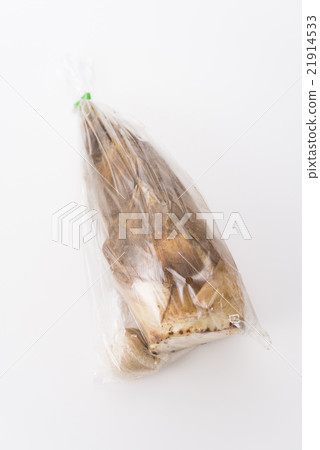 Skinned bamboo shoots Skinned bamboo shoots 21914533