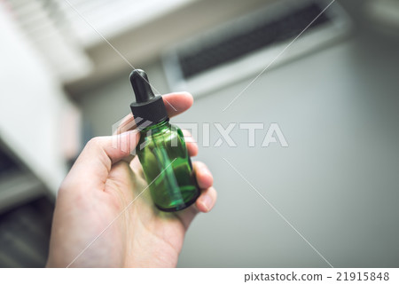 Eyedropper bottle 21915848