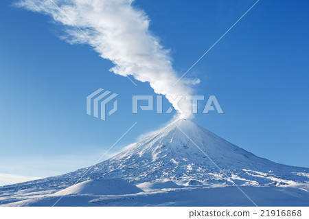 Winter view on eruption Klyuchevskaya Sopka Winter view on eruption Klyuchevskaya Sopka 21916868