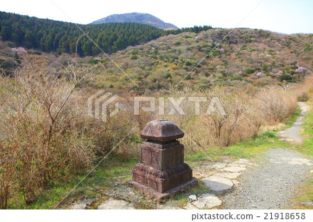 Tomb of the former Hakone radical Buddha group 800 21918658
