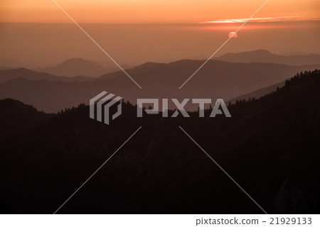 Sunset over the mountain Sunset over the mountain 21929133