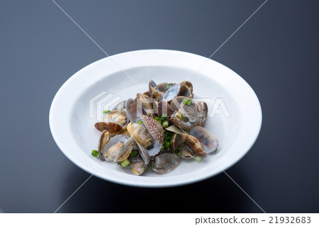 Steamed clams 21932683