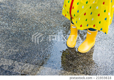 雨天的孩子 21933618