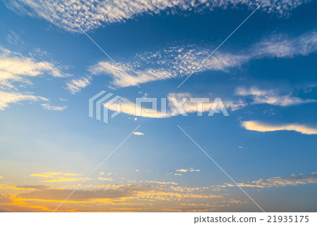 Beautiful Clouds sky background 21935175