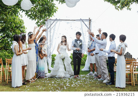 一對著名的新婚夫婦 21936215