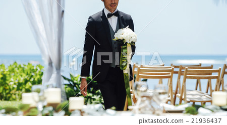 準備新郎 準備新郎 21936437