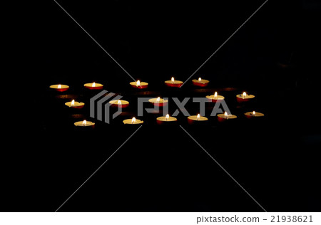 Candles in church 21938621