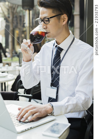 一個年輕的商人 一個年輕的商人 21938793