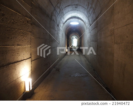 Cave image (05) 21940472