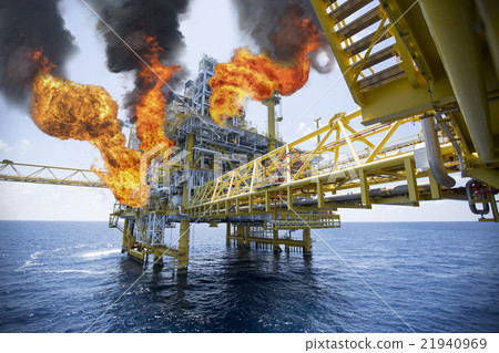 Fire fighter on oil and gas industry, successful  21940969