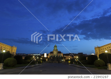 Maria-Theresien-Platz in Vienna in Austria Maria-Theresien-Platz in Vienna in Austria 21943287