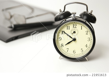 Alarm clock set to ten to eight, Time Concept Alarm clock set to ten to eight, Time Concept 21951613