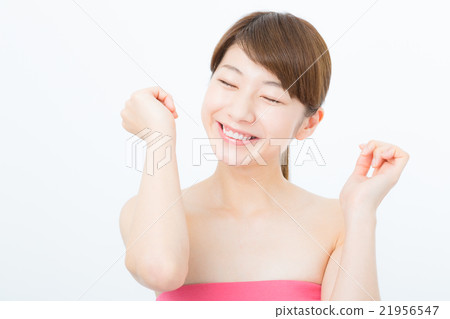 Beautiful older sister Beautiful older sister 21956547