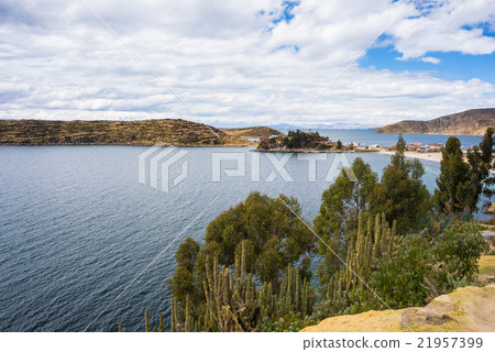 Island of the Sun, Titicaca Lake, Bolivia Island of the Sun, Titicaca Lake, Bolivia 21957399