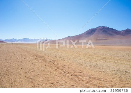 Sandy desert stretch on the Bolivian Andes 21959786