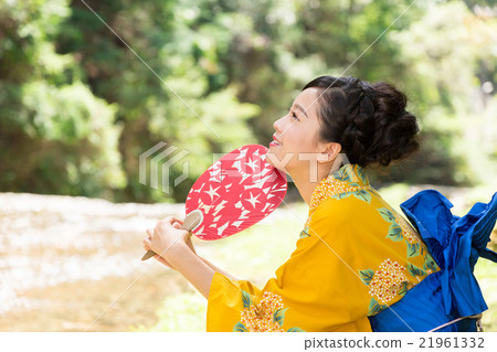 A woman in a yukata A woman in a yukata 21961332