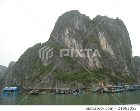 Vietnam Halong Bay 2009 21962052