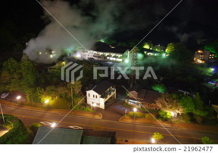 位於韓國西南部的霧島溫泉的溫泉的夜景,是9個大小溫泉地區的一般名稱,霧島觀光的基地 位於韓國西南部的霧島溫泉的溫泉的夜景,是9個大小溫泉地區的一般名稱,霧島觀光的基地 21962477