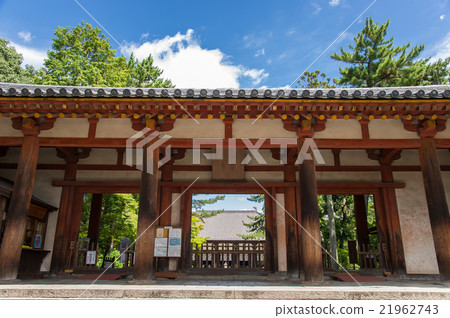 Toshodaiji寺廟的入口在奈良 21962743