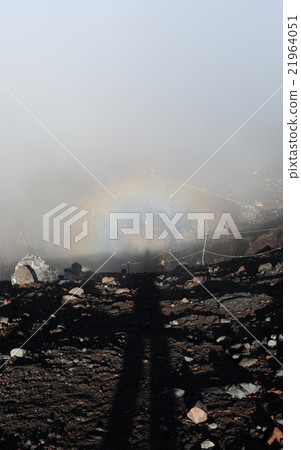 彩虹在富士山的山頂 21964051