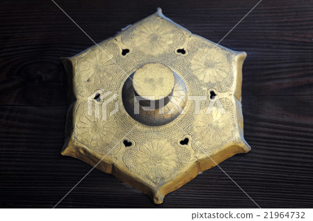 Decoration metal fittings of Sūguchi-ji Temple 21964732