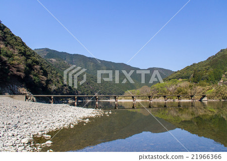Iwama Intercrossbridge Bridge in Shimanto City, Kochi Prefecture 21966366