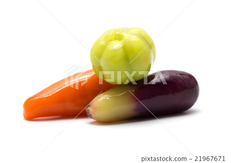 Dessert plating isolated on white background Dessert plating isolated on white background 21967671