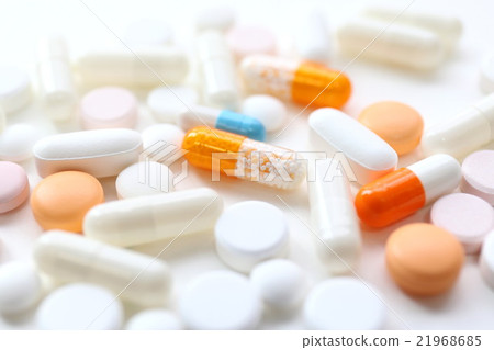 很多喝藥 很多喝藥 21968685